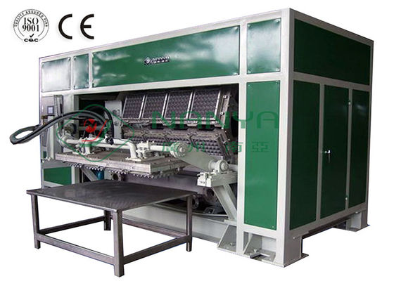 Machine complètement automatique stable de plateau d'oeufs de papier journal de rebut pour la formation de boîte à oeufs